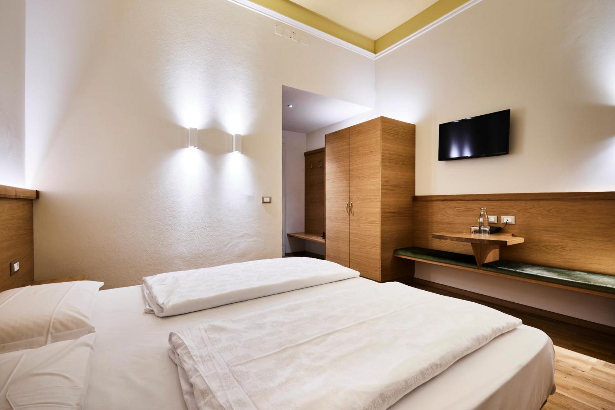Hotel Jarolim Бресаноне Екстериор снимка