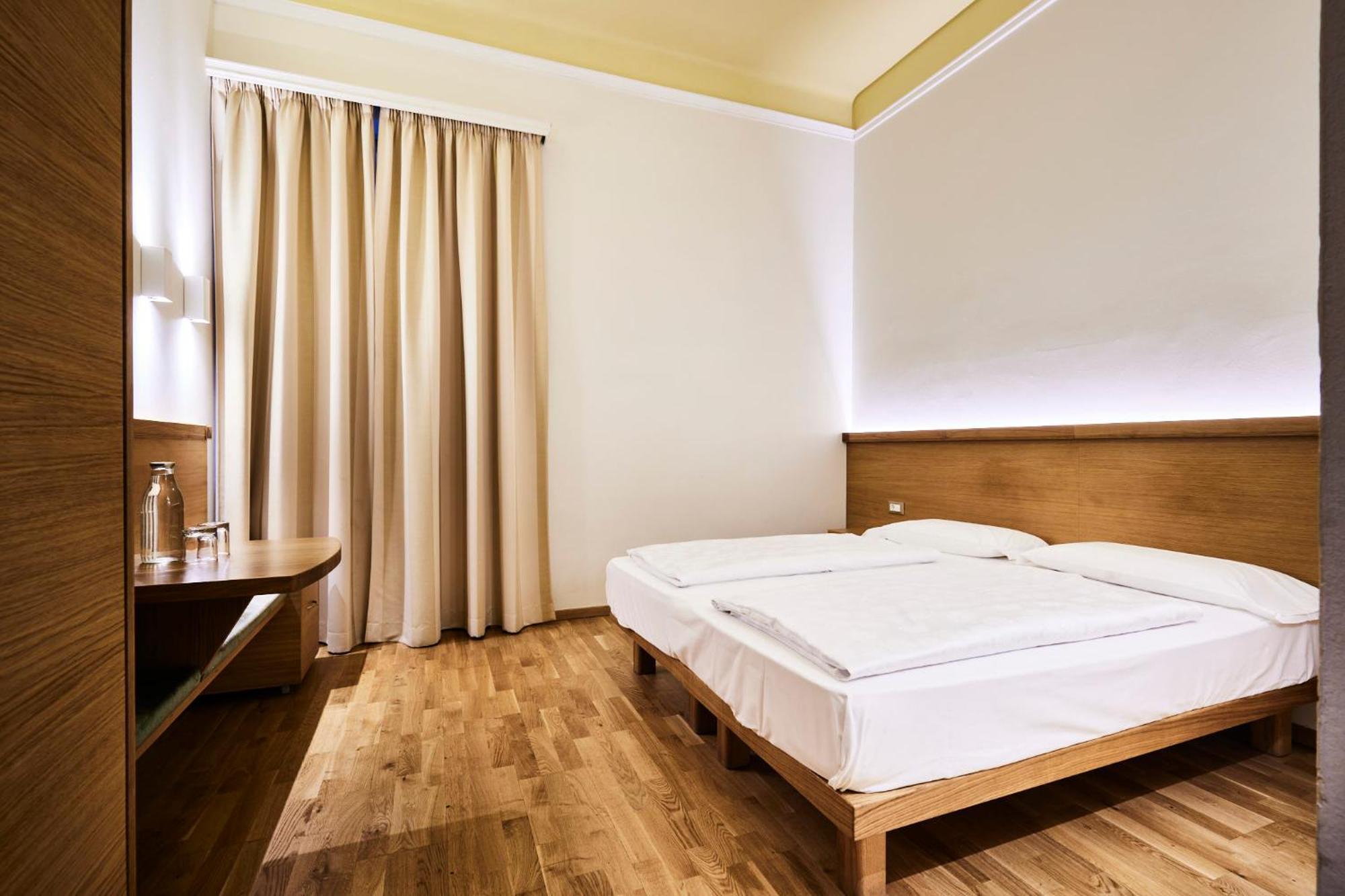Hotel Jarolim Бресаноне Екстериор снимка