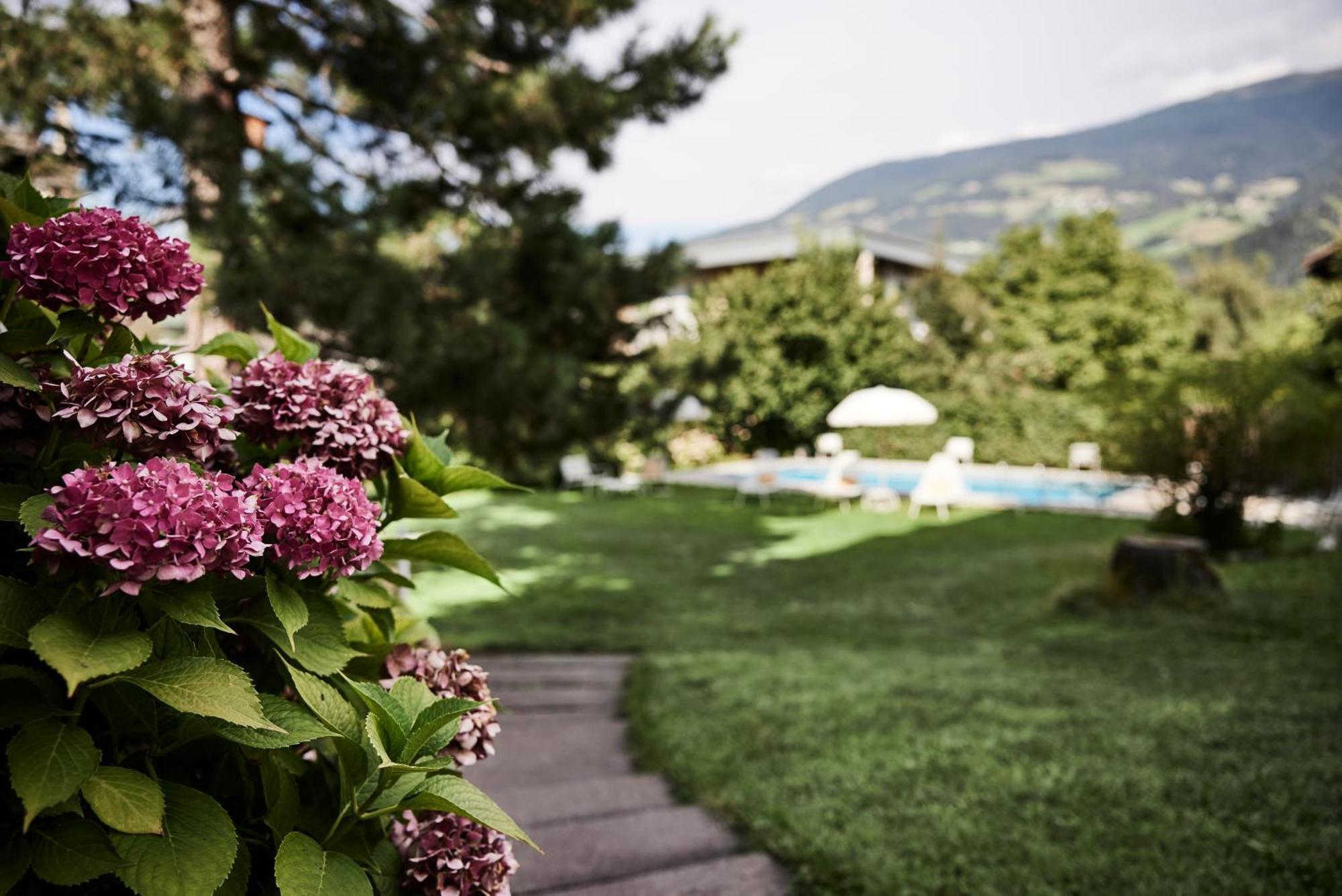 Hotel Jarolim Бресаноне Екстериор снимка